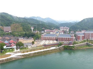 沿江風(fēng)光帶、資江漁晚
