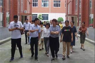 中國人民大學(xué)茶道哲學(xué)研究所湖南茶文化考察團一行赴集團白沙溪茶廠、益陽茶廠、君山茶業(yè)考察調(diào)研